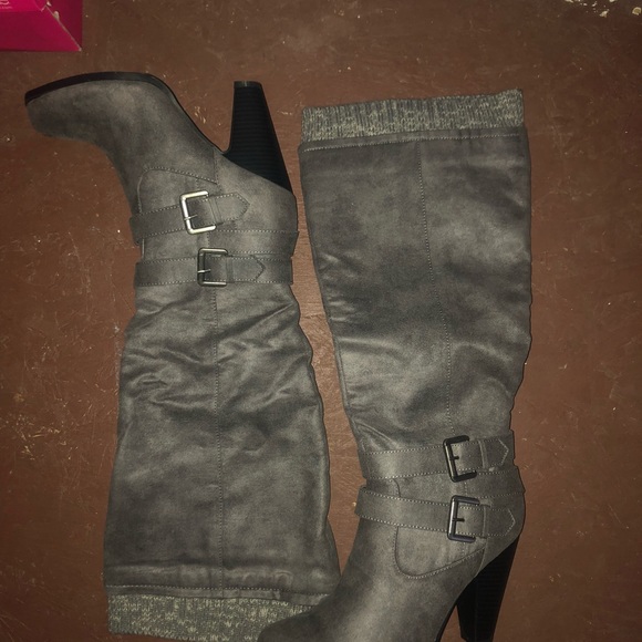 Shoedazzle/JustFab High Heels - Picture 4 of 8